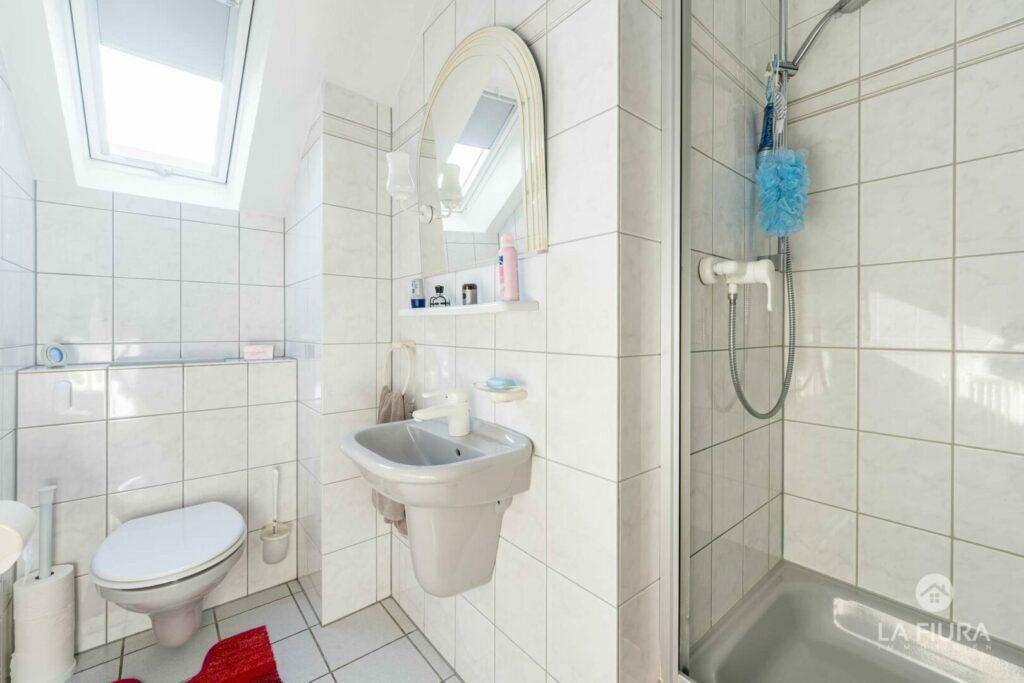 Bad 1 mit Dusche