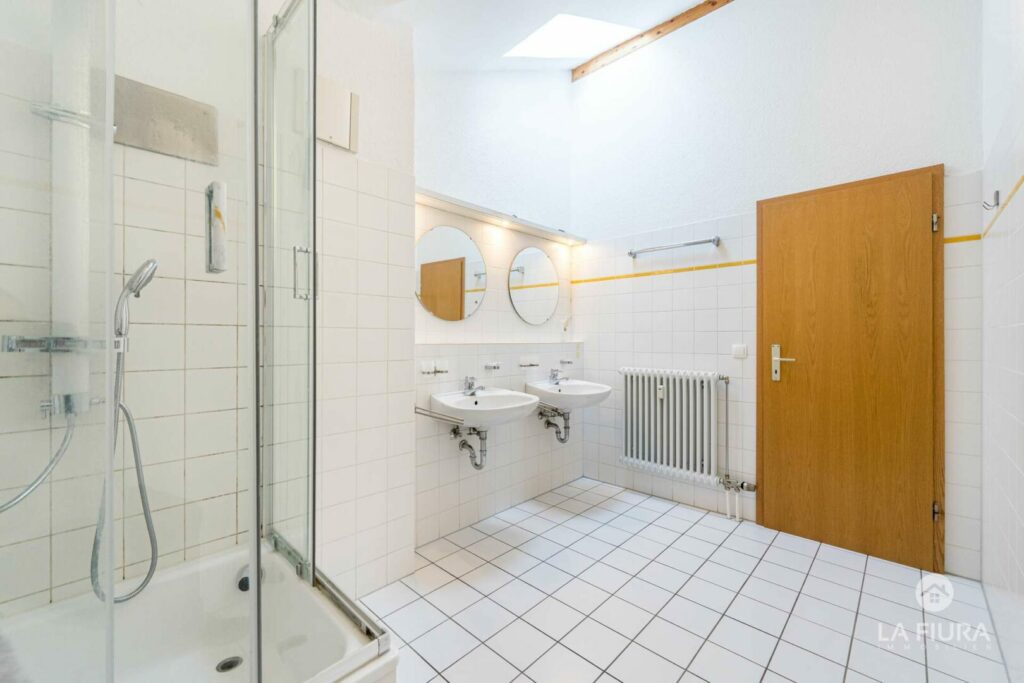 Bad mit Dusche