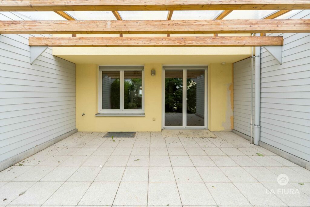 Terrasse mit Haus