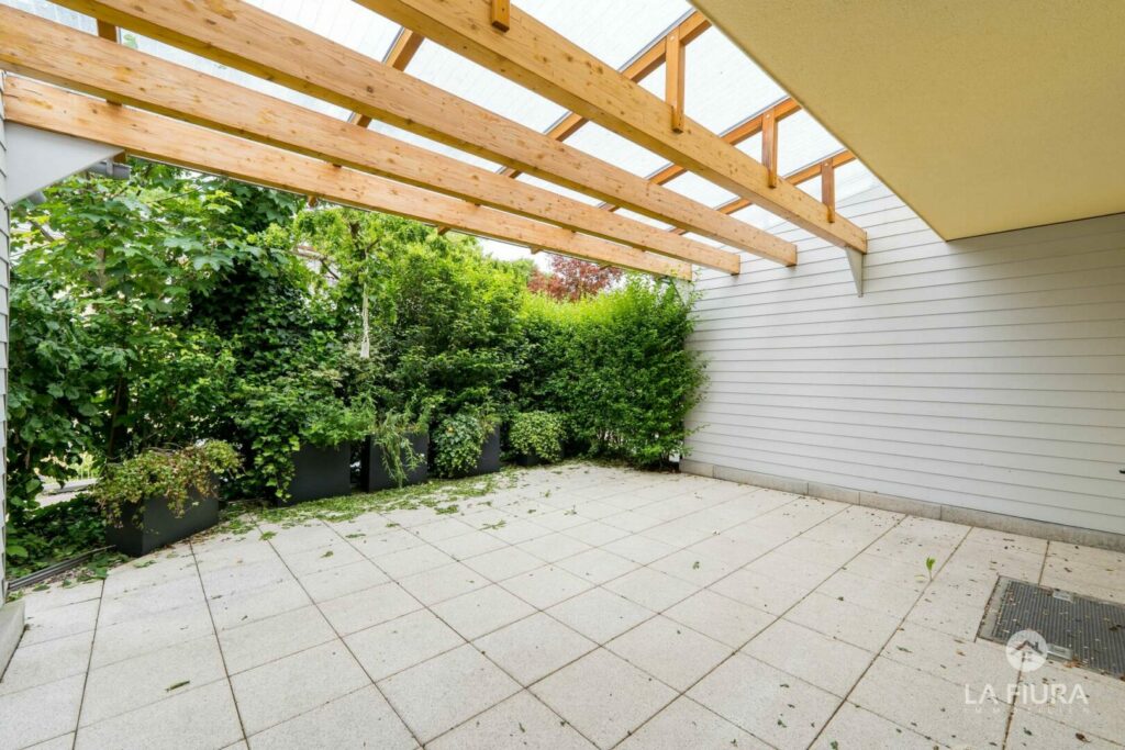 Überdachte Terrasse