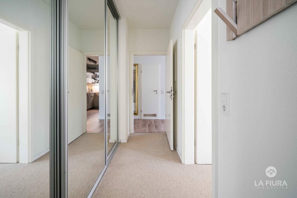 Ankleide mit Einbauschrank