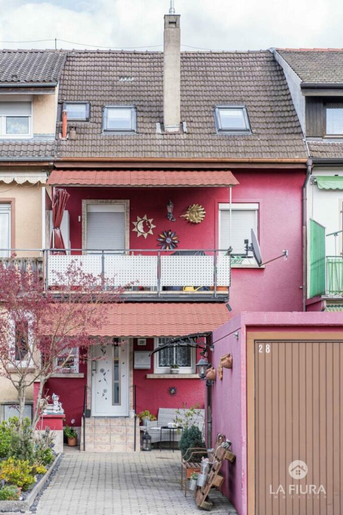RHH mit Garage