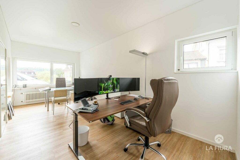 Büro 1
