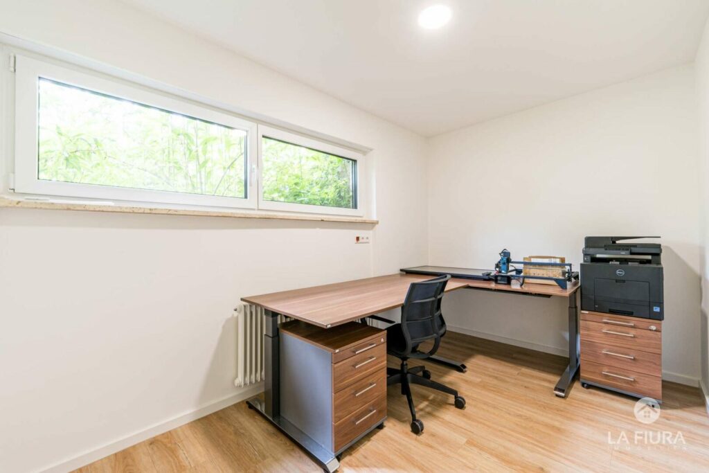 Büro 4
