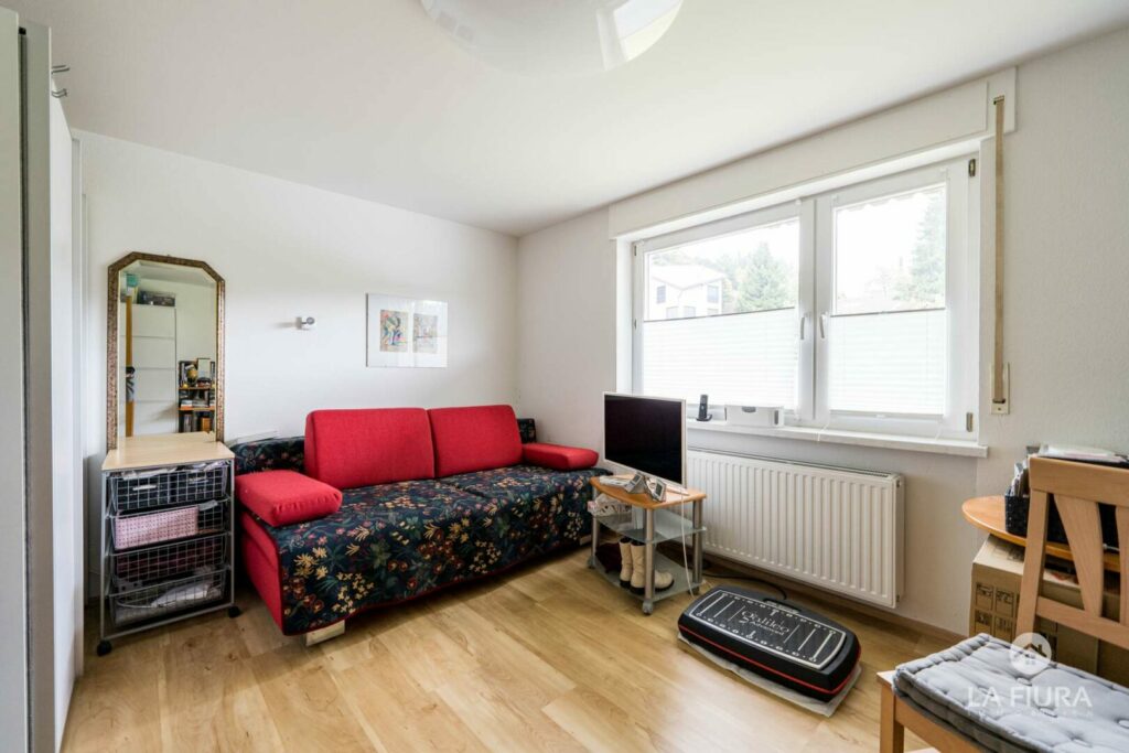 Büro EG