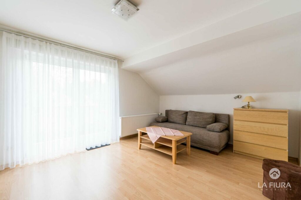 Wohnzimmer DG