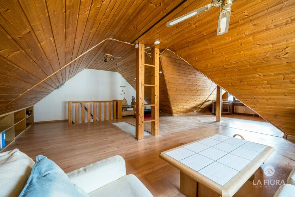 Dachgeschoss ohne KI