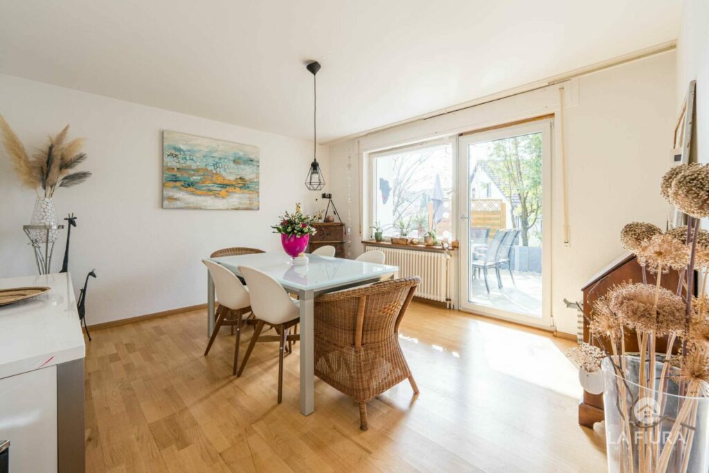 Esszimmer mit Terrasse