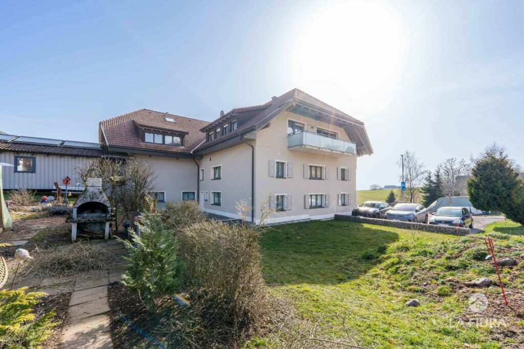 Ansicht West mit Garten