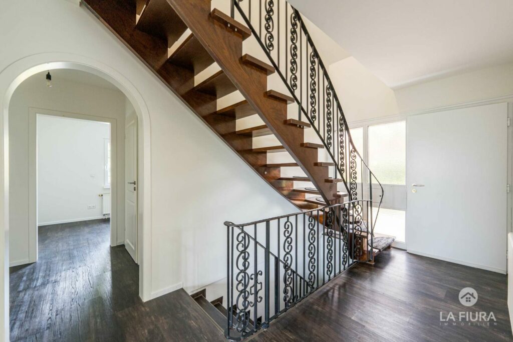EG Eingang, Treppe