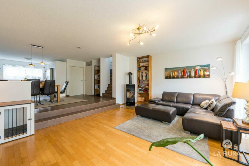 EG Wohnzimmer mit Kamin