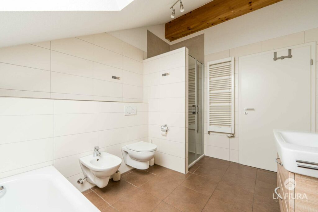 OG Bad mit Bidet