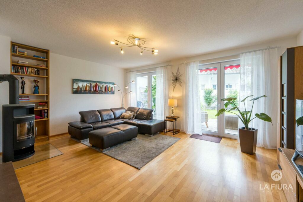 EG Wohnzimmer mit Terrasse