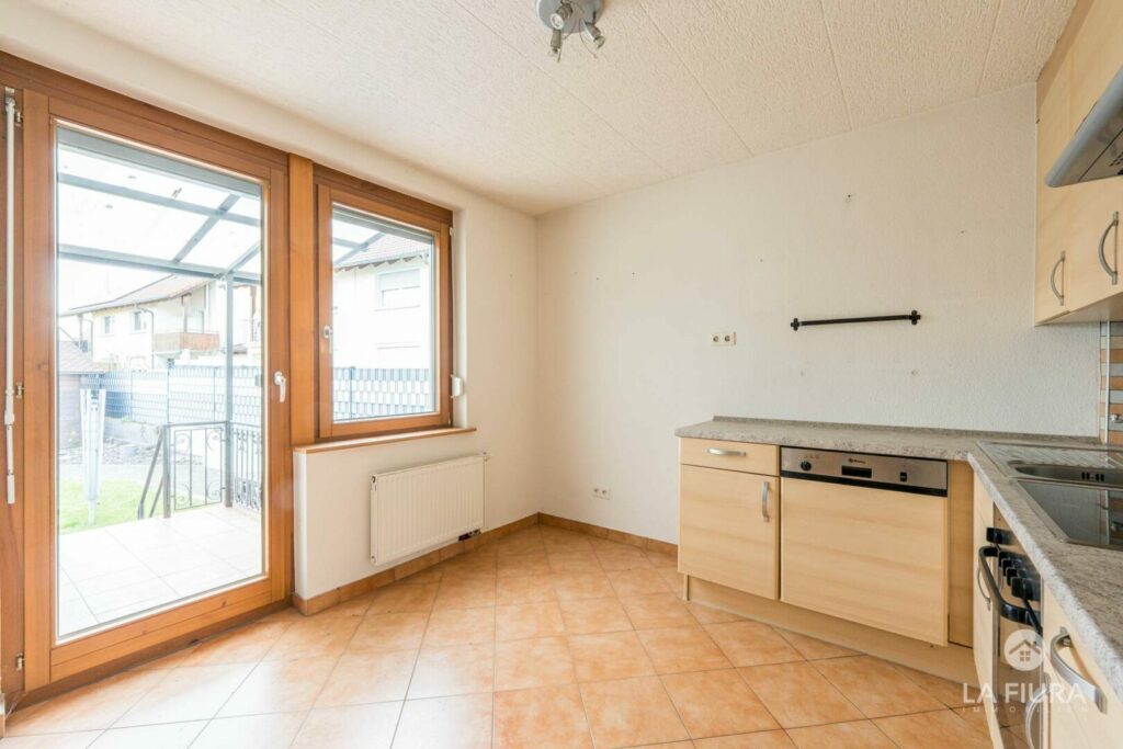 EG Küche mit Balkon