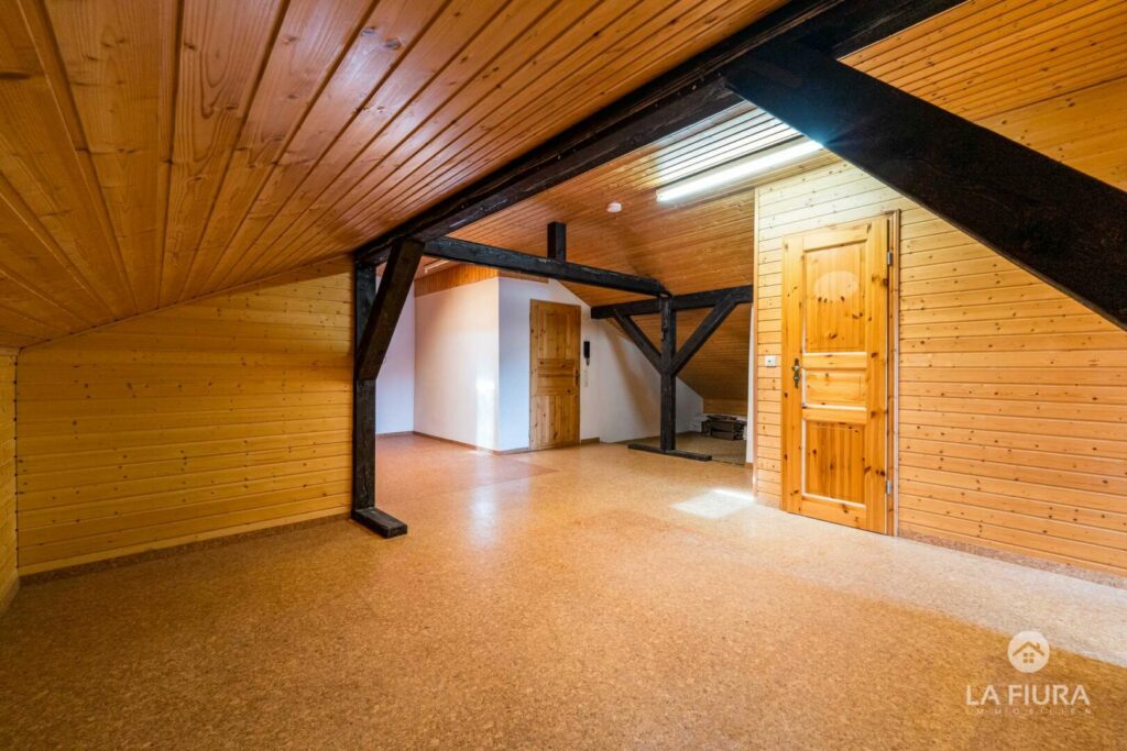 Dachgeschoss Wohnen