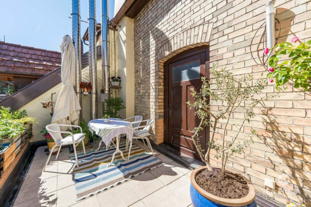 3. OG Terrasse