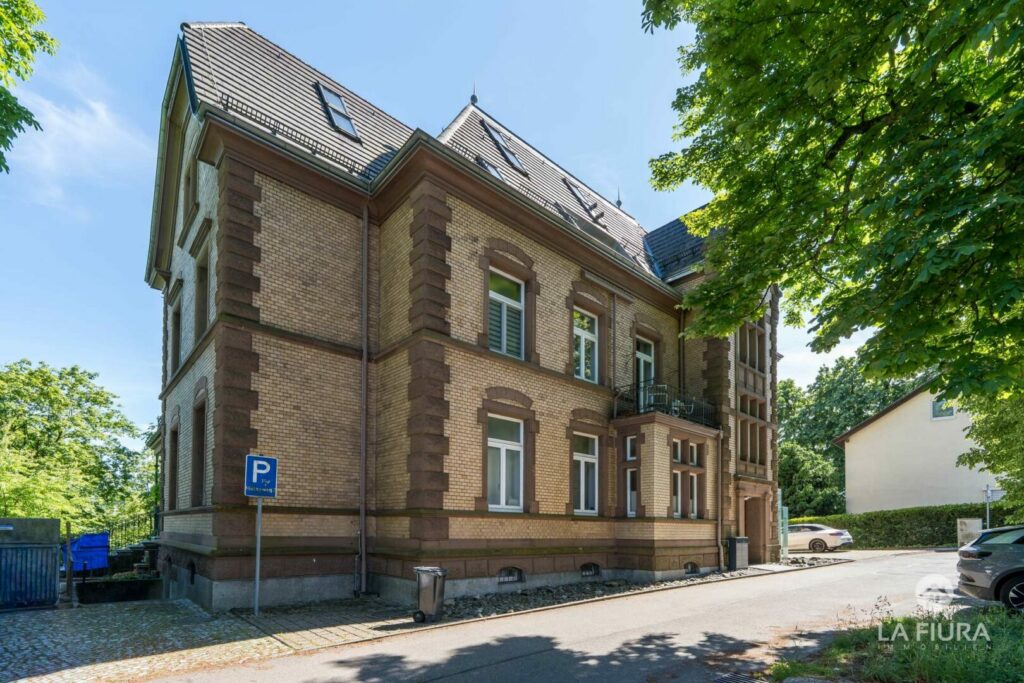 Nordseite, Eingang