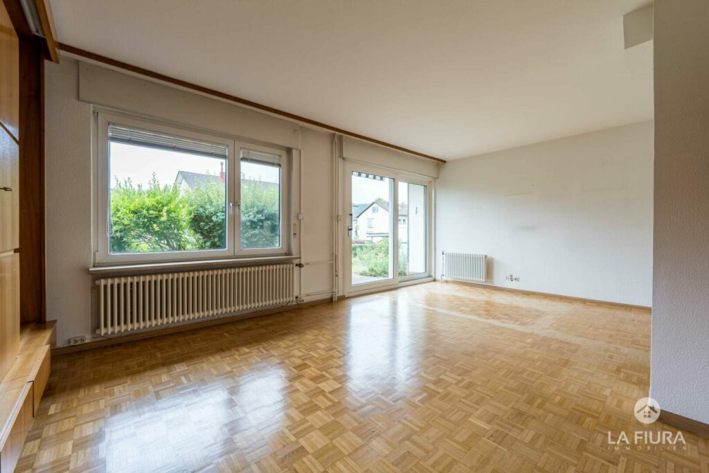 Wohnzimmer mit Terrasse