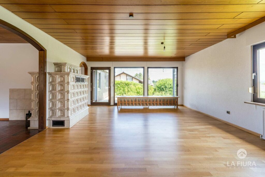 Wohnzimmer mit Terrasse