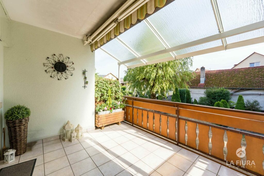 EG Balkon überdacht