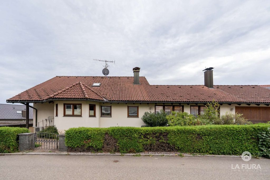 Doppelhaushälfte