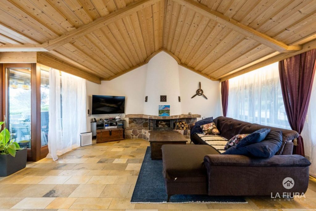 Kaminzimmer