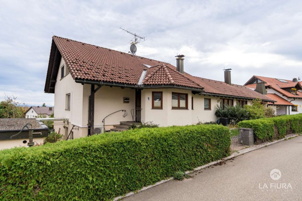 Doppelhaushälfte